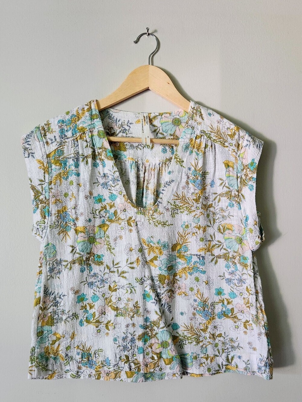 Anthropologie Floral Short Sleeve 100% Cotton Top XS